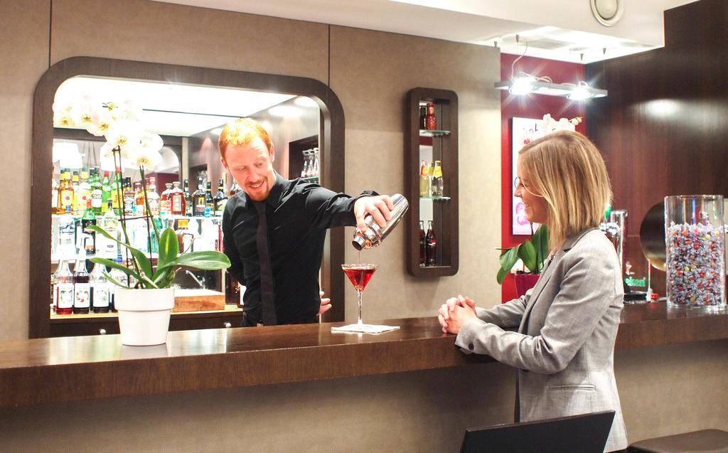 Mercure Angers Centre Gare Zewnętrze zdjęcie